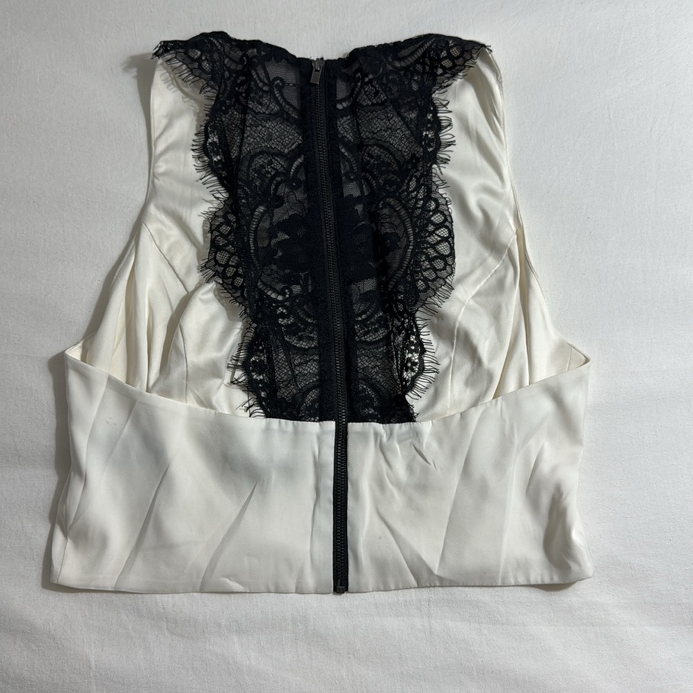 NWT Express Lace and Cream Crop Tank Top Size Medium